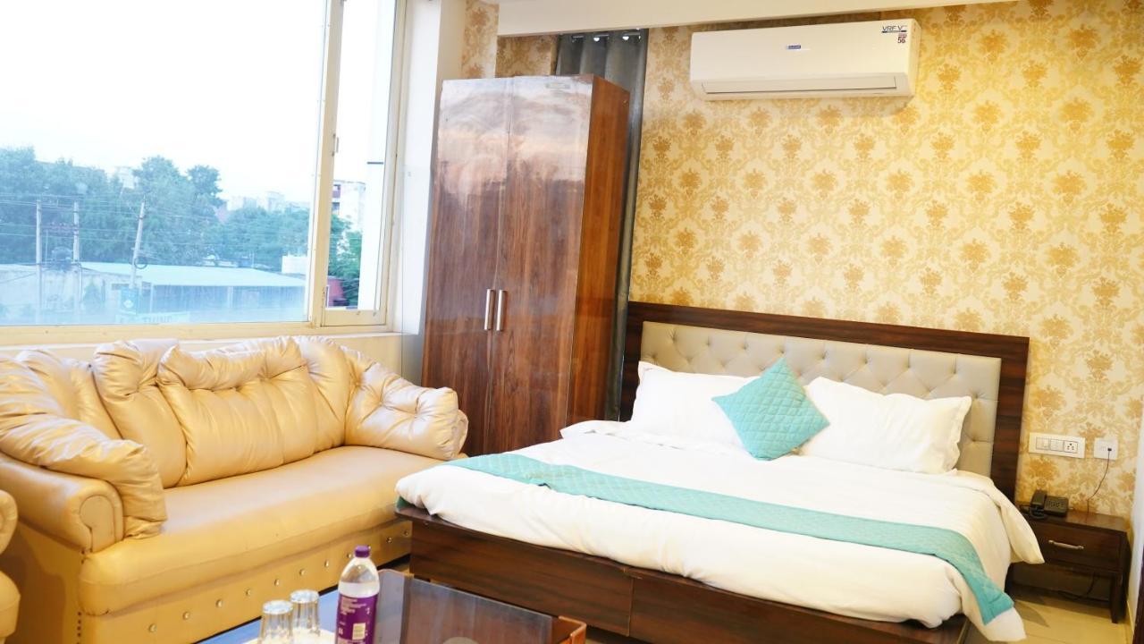Aa Hotels & Resorts Zirakpur Buitenkant foto
